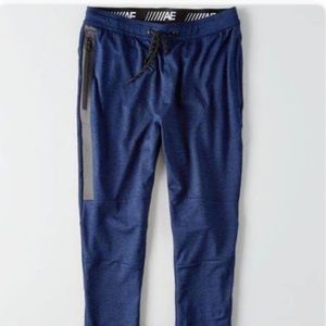 American Eagle men’s joggers size XL